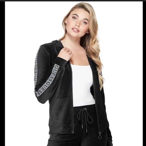 Guess Hoodie - Picture 2 of 12